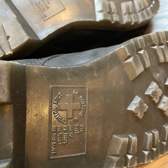 Dr. Martens Black Combat Boots Faux Fur Lined size 9 - Picture 15 of 16